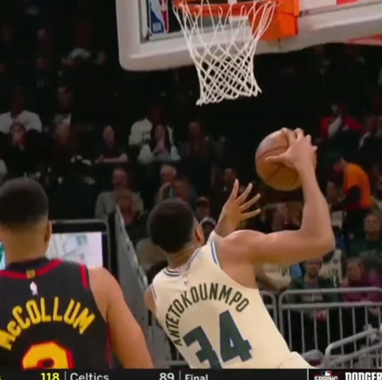 kaiyunapp下载-对篮筐XXX😅帕金斯虎狼之词描述字母哥突破 惹美女主持无奈