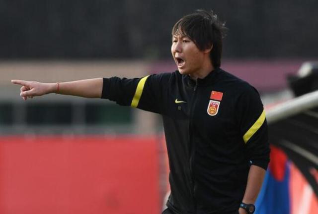 kaiyun登录-意难平！从最佳半场到1分只需1次换人 李铁变头铁