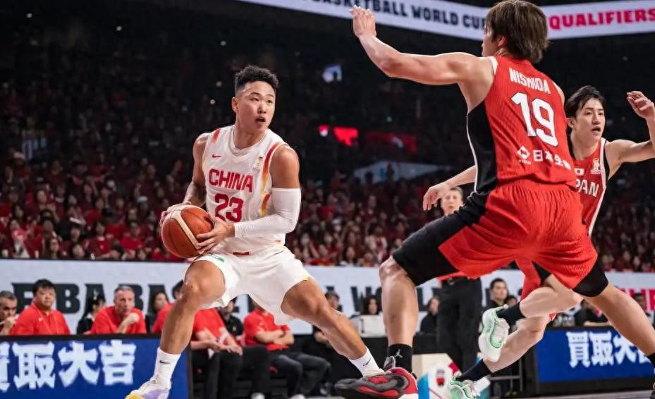 kaiyun官网-连续2场爆发！CBA昔日被大牌队友公开指责 如今成国家队大腿