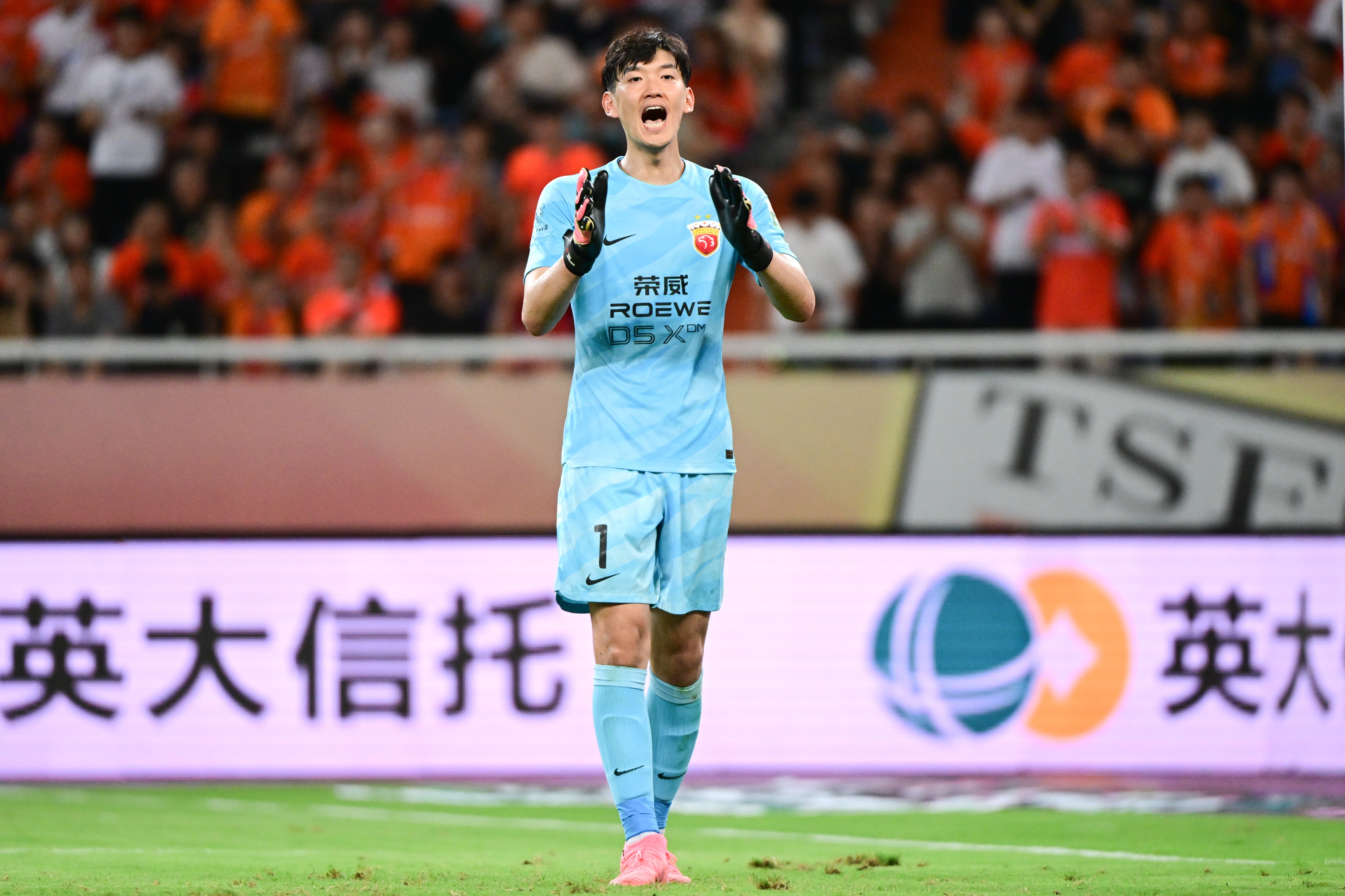 kaiyun官方-沪媒：颜骏凌为国足出战62次，成为从佩兰到邵佳一的“八朝元老”