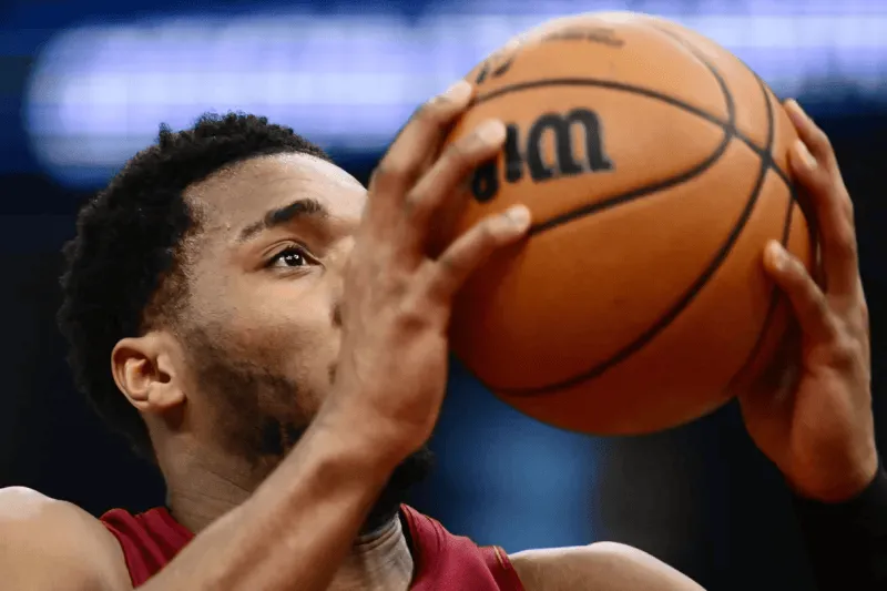 kaiyun登录-重要得分点！米切尔是骑士进攻体系重要一环，承担攻坚及得分产量